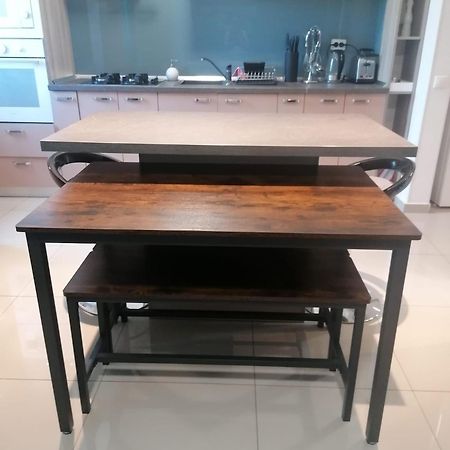 Luxury Flat 9 Near Metro Apartman Bukarest Kültér fotó