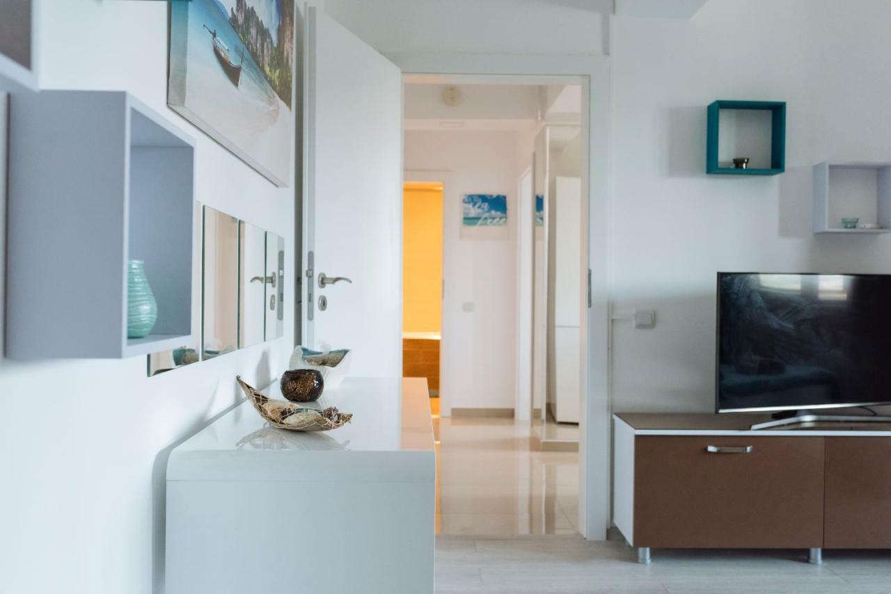 Luxury Flat 9 Near Metro Apartman Bukarest Kültér fotó
