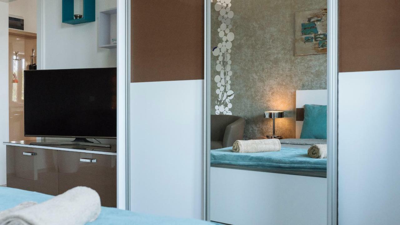 Luxury Flat 9 Near Metro Apartman Bukarest Kültér fotó